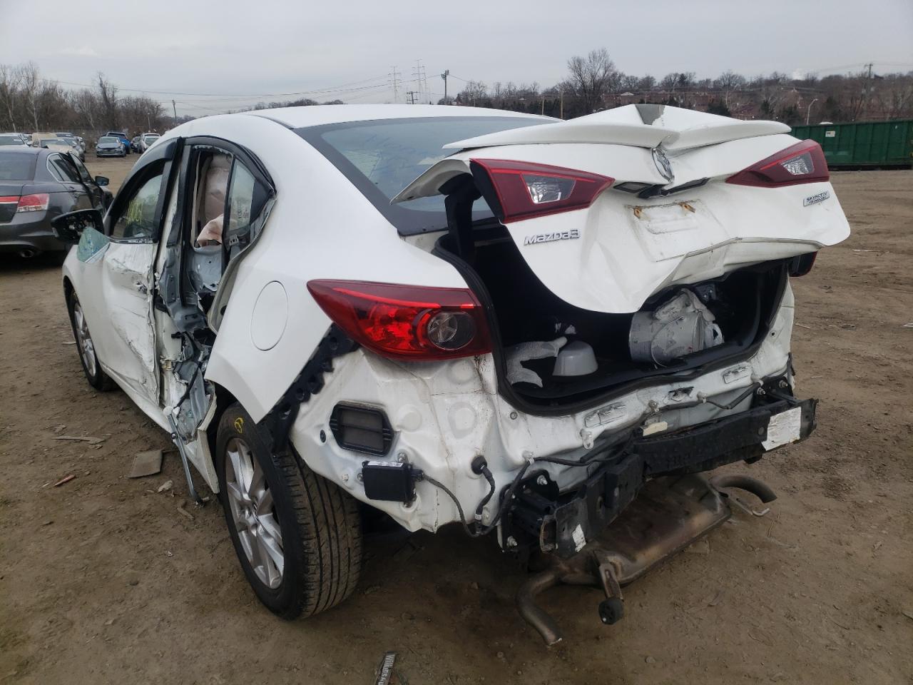Photo 3 from auction – 2016 MAZDA 3 TOURING with VIN JM1BM1V77G1328710