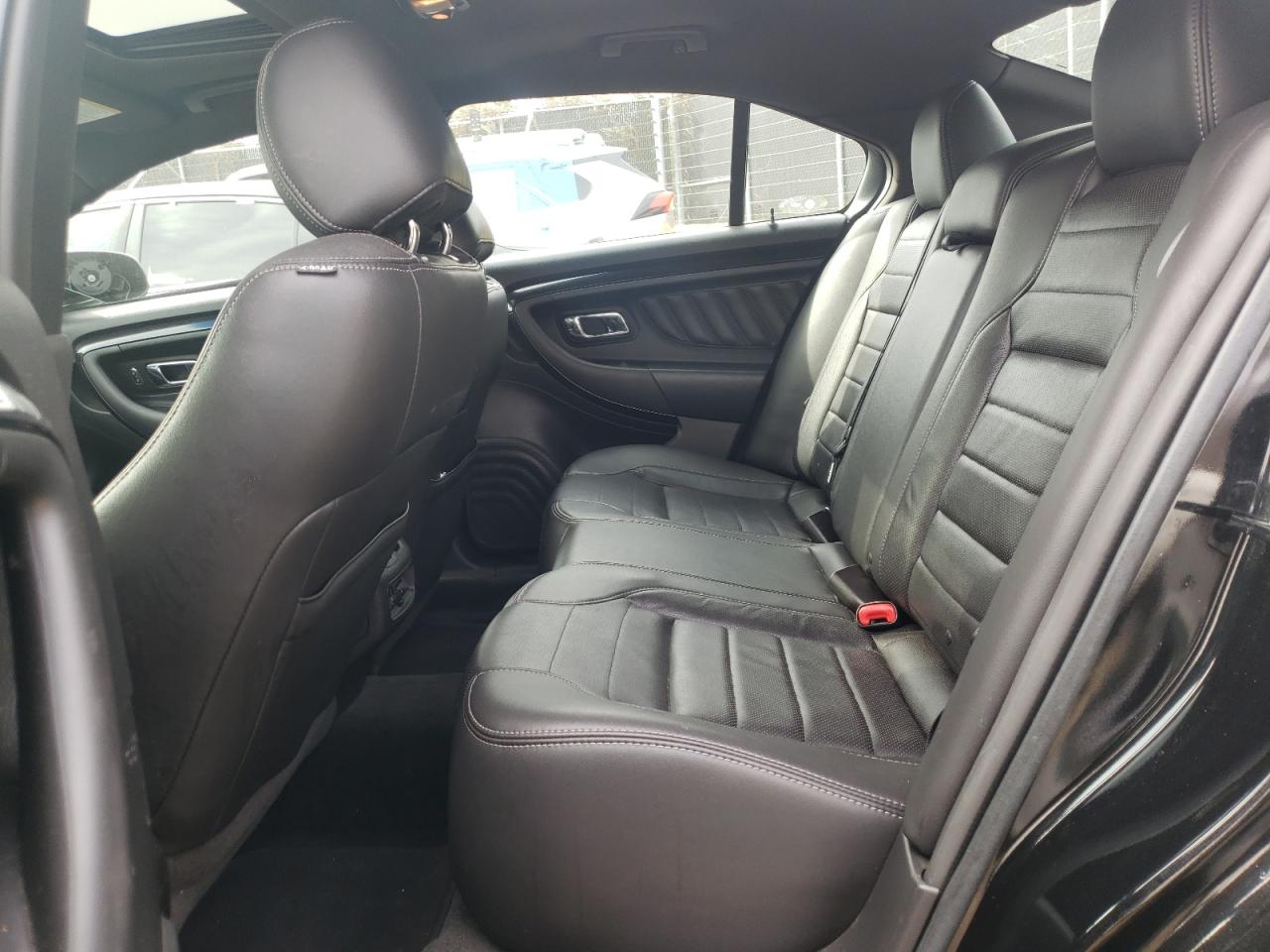 Photo 6 from auction – 2015 FORD TAURUS SHO with VIN 1FAHP2KT9FG182501