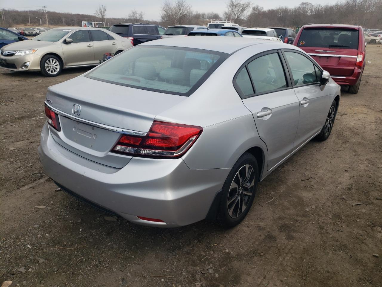 Photo 4 from auction – 2015 HONDA CIVIC EX with VIN 2HGFB2F87FH500661