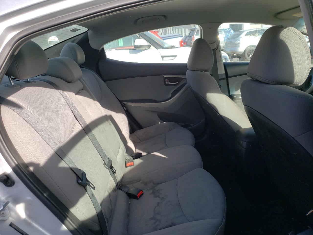 Photo 6 from auction – 2012 HYUNDAI ELANTRA GL with VIN 5NPDH4AEXCH127566