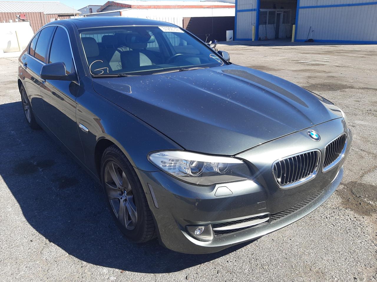 BMW 528 I 2013 with VIN WBAXG5C5XDD228887 - Photo from auction