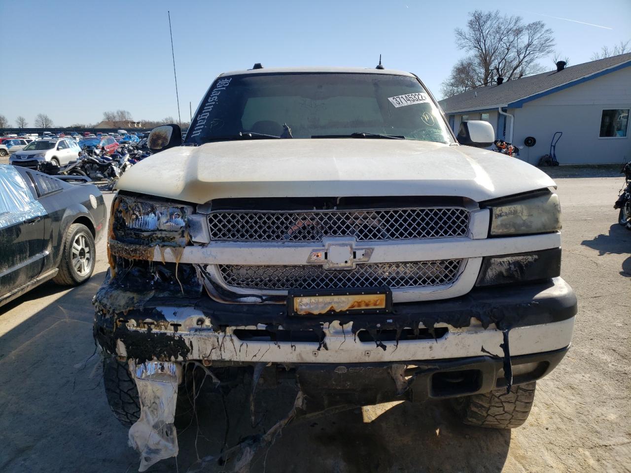 Photo 9 from auction – 2005 CHEVROLET SILVERADO with VIN 1GCEK19B65E258401