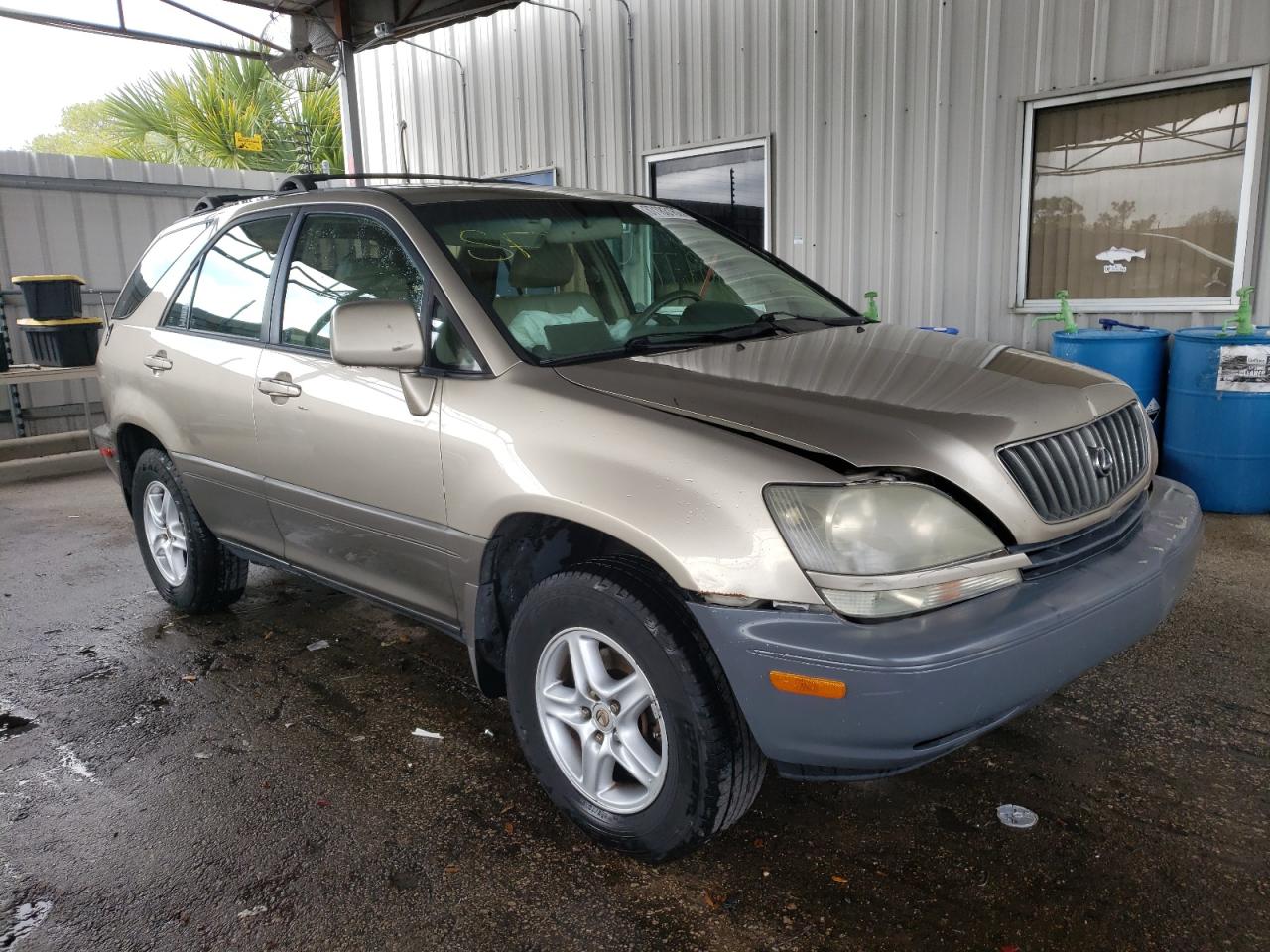 LEXUS RX 300 2000 with VIN JT6GF10U4Y0077799 - Photo from auction