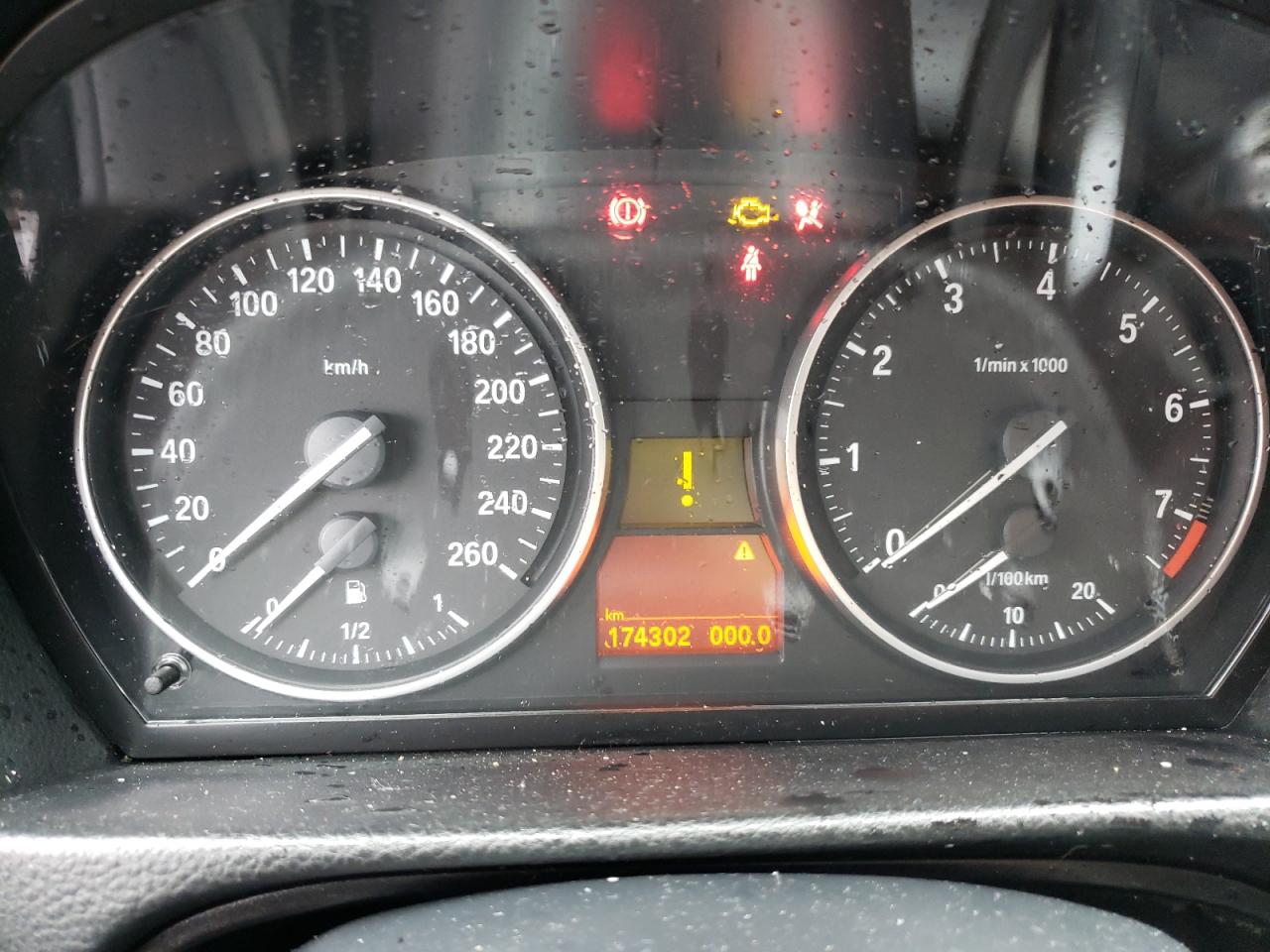 Photo 8 from auction – 2009 BMW 328 I with VIN WBAPH73529A170713