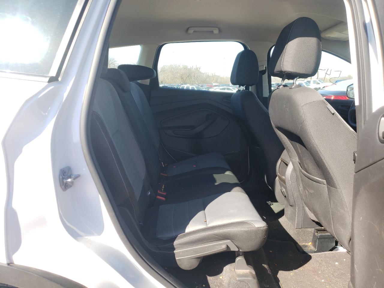 Photo 6 from auction – 2017 FORD ESCAPE S with VIN 1FMCU0F70HUB74401