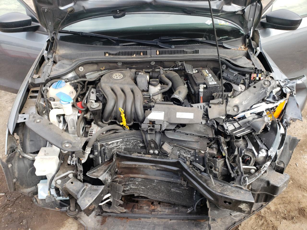 Photo 7 from auction – 2015 VOLKSWAGEN JETTA BASE with VIN 3VW2K7AJ3FM202398