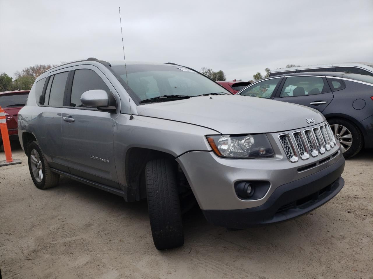 Foto 1 de la subasta – 2014 JEEP COMPASS LA con VIN 1C4NJDEBXED858886