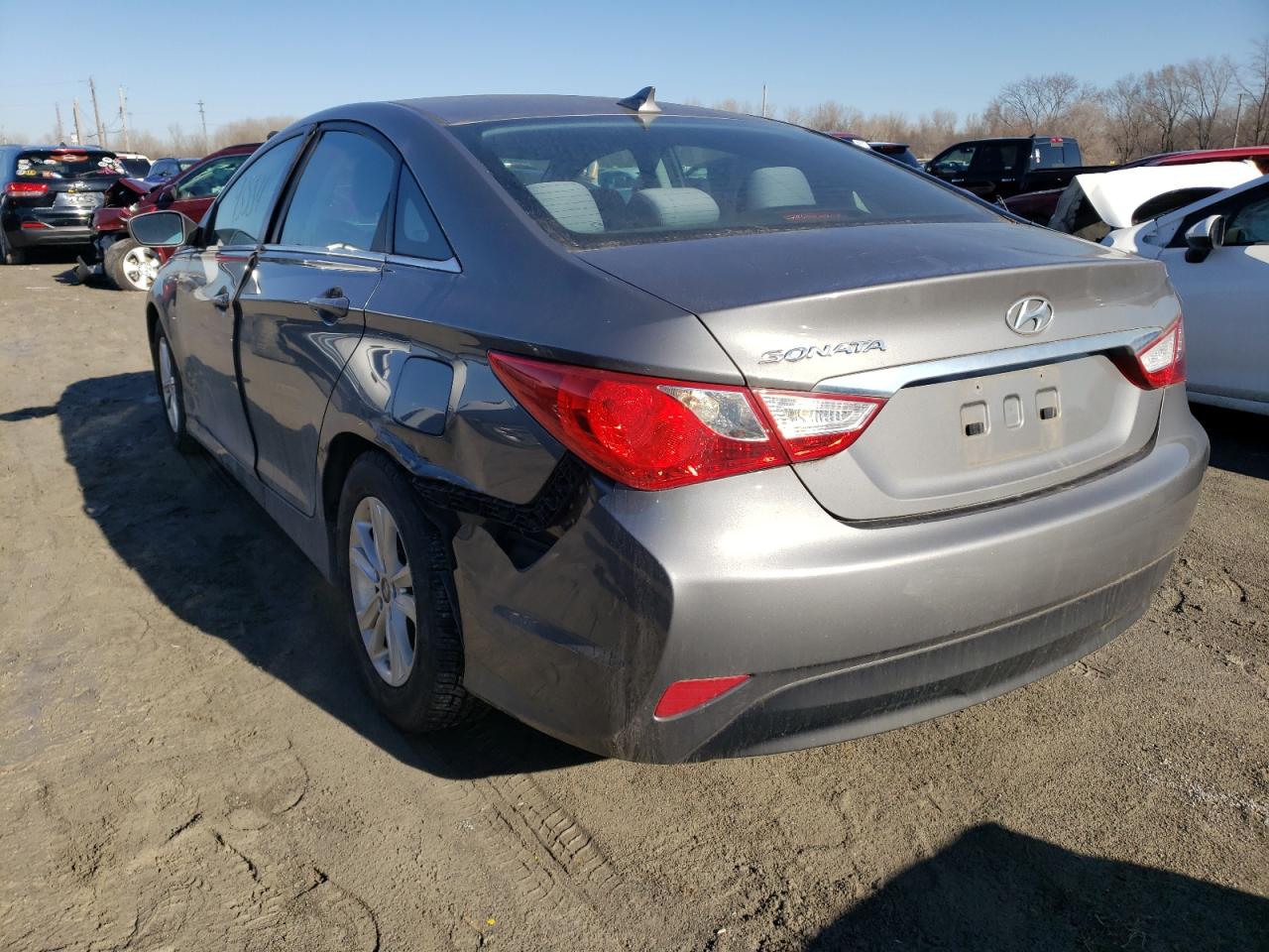 Photo 3 from auction – 2014 HYUNDAI SONATA GLS with VIN 5NPEB4AC8EH856480