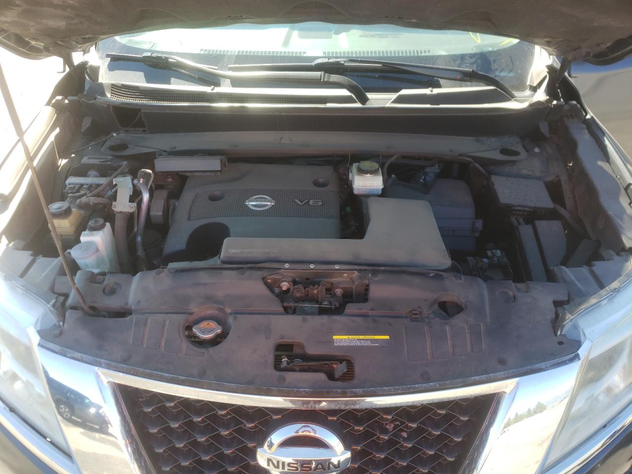 Photo 17 from auction – 2014 NISSAN PATHFINDER with VIN 5N1AR2MN8EC730624