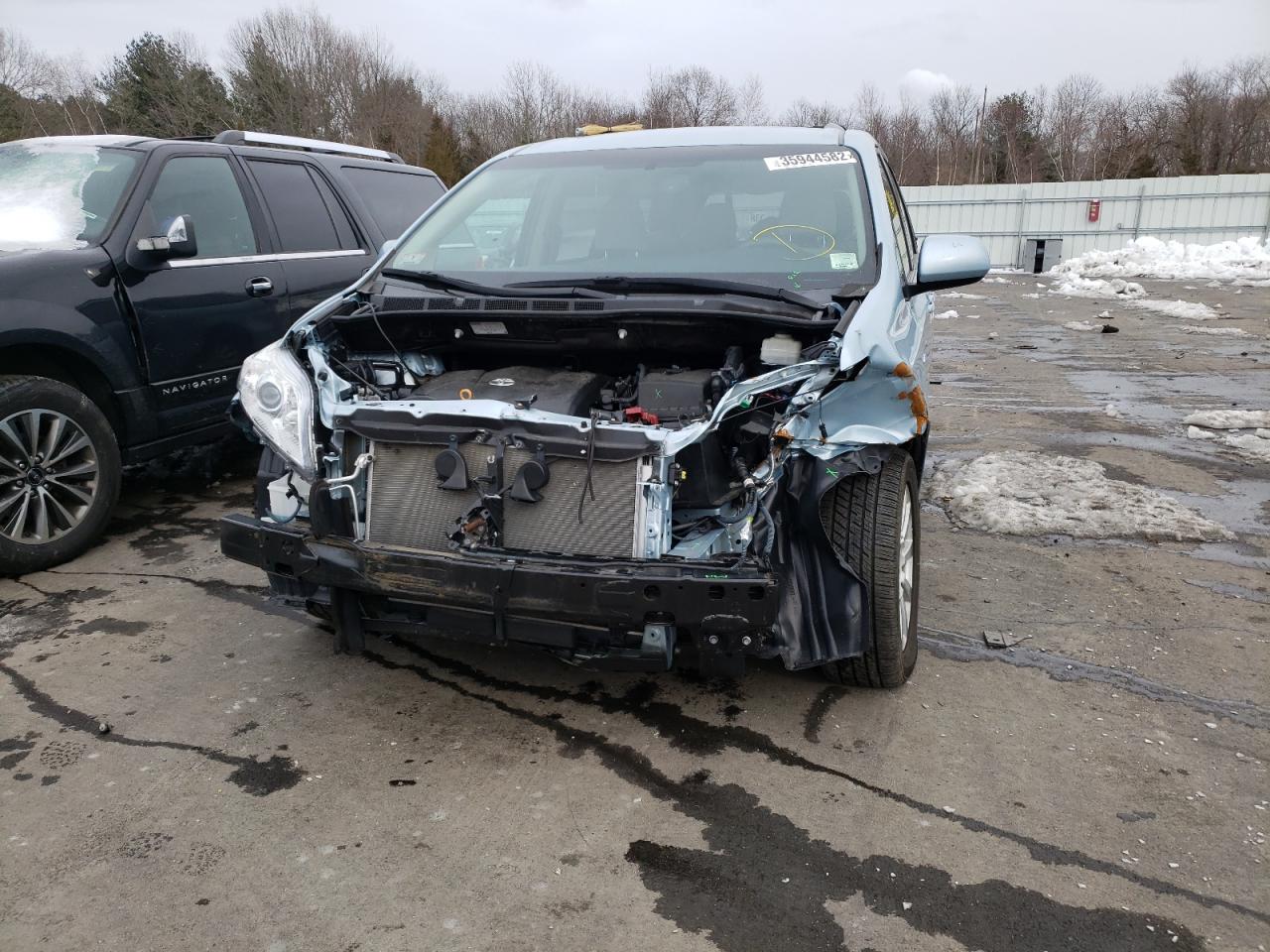 Photo 9 from auction – 2017 TOYOTA SIENNA LE with VIN 5TDJZ3DC9HS174755