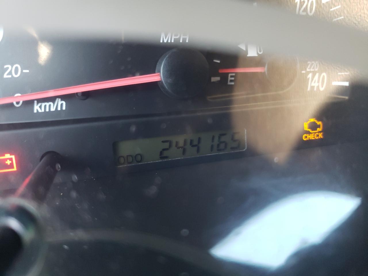 Photo 8 from auction – 2002 TOYOTA CAMRY LE with VIN 4T1BE32K82U533389