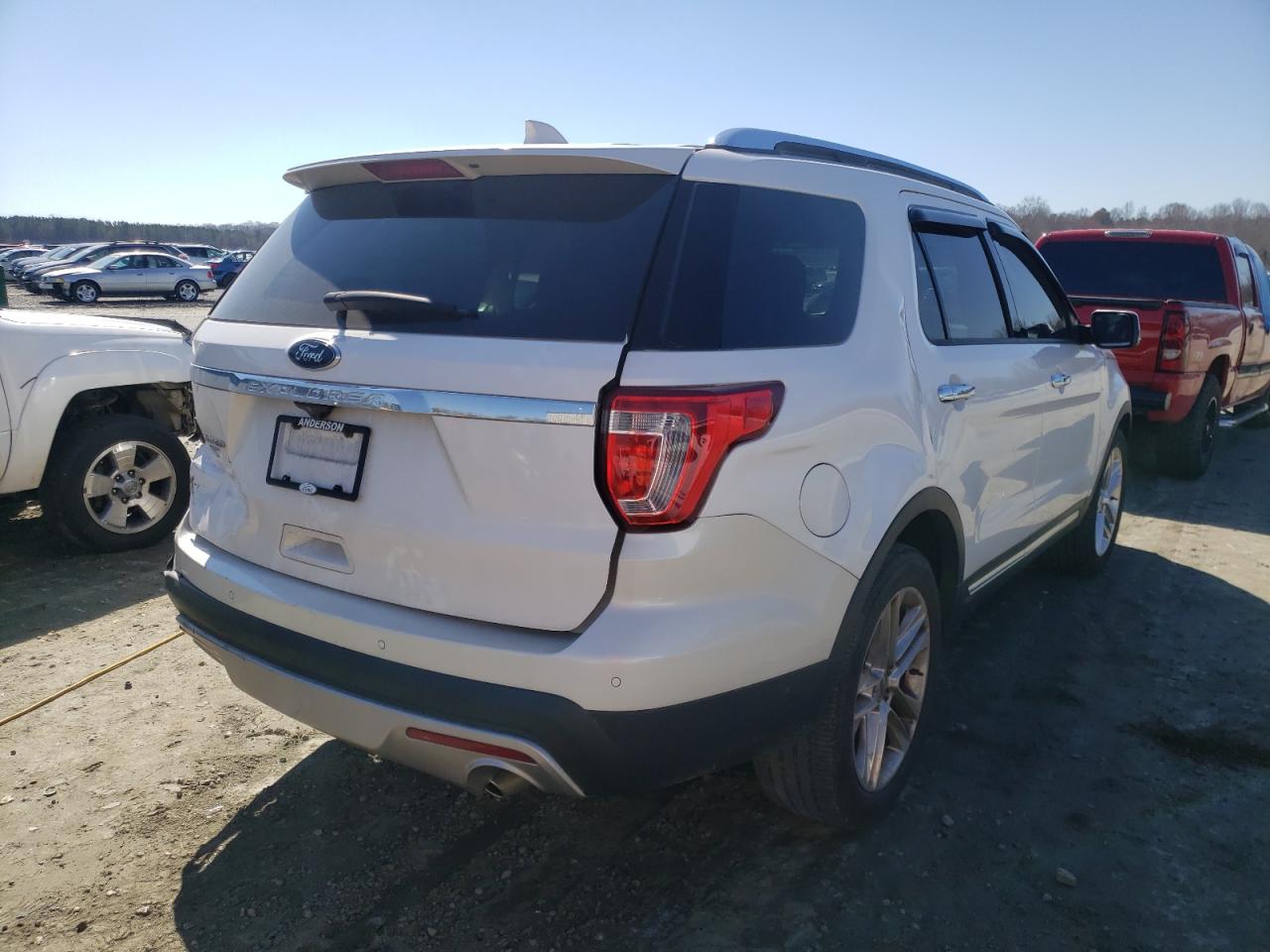 Photo 4 from auction – 2017 FORD EXPLORER L with VIN 1FM5K7F86HGB19062