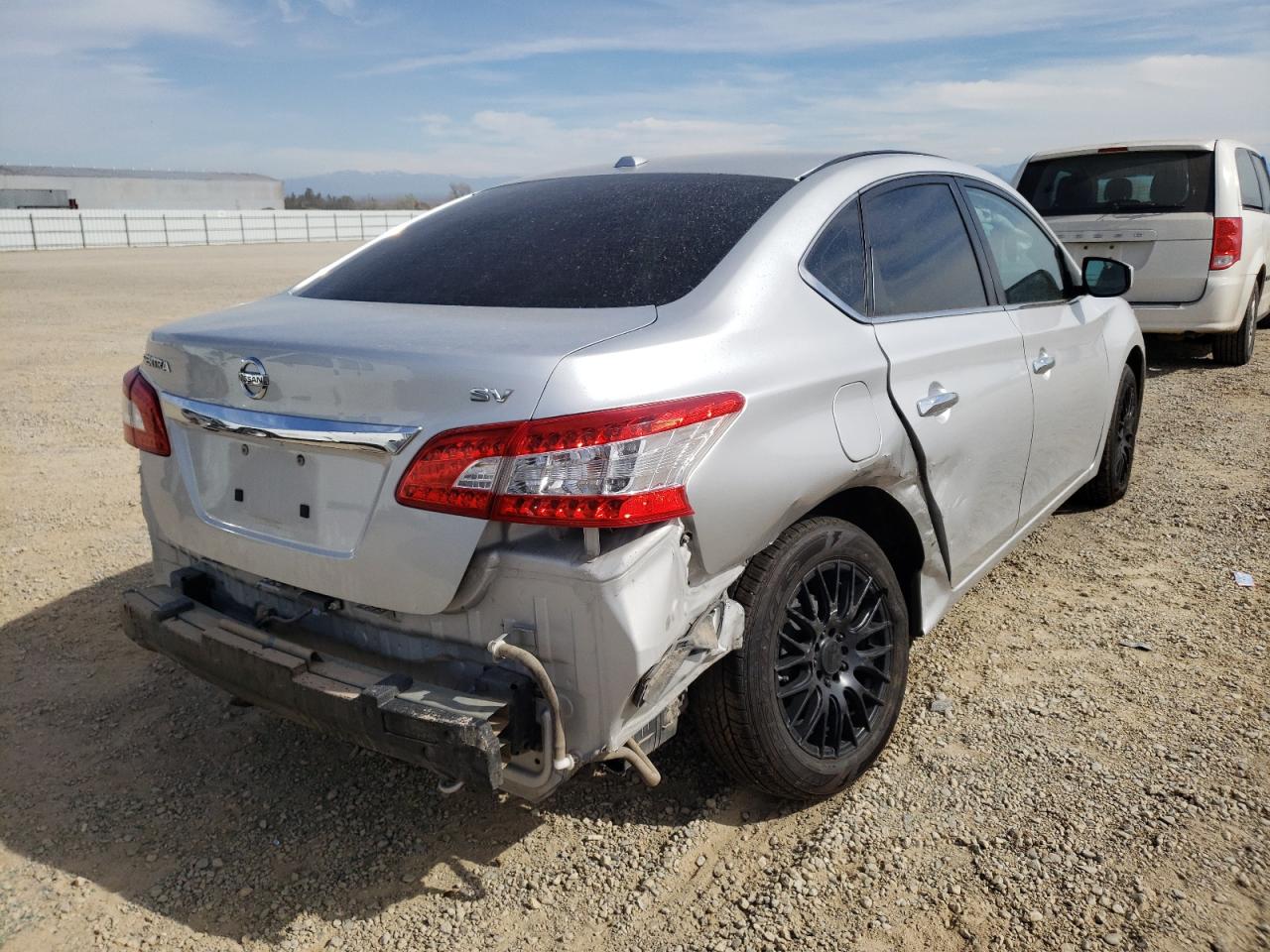 Photo 4 from auction – 2015 NISSAN SENTRA S with VIN 3N1AB7AP1FL664082