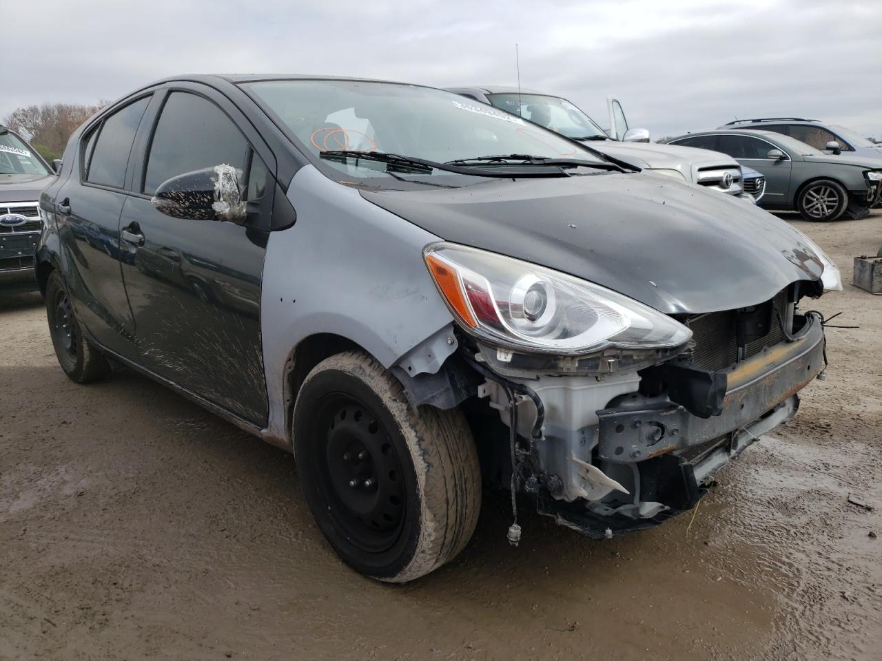 TOYOTA PRIUS C 2015 with VIN JTDKDTB33F1575458 - Photo from auction