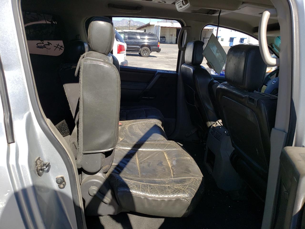 Photo 6 from auction – 2004 NISSAN ARMADA SE with VIN 5N1AA08A04N735077
