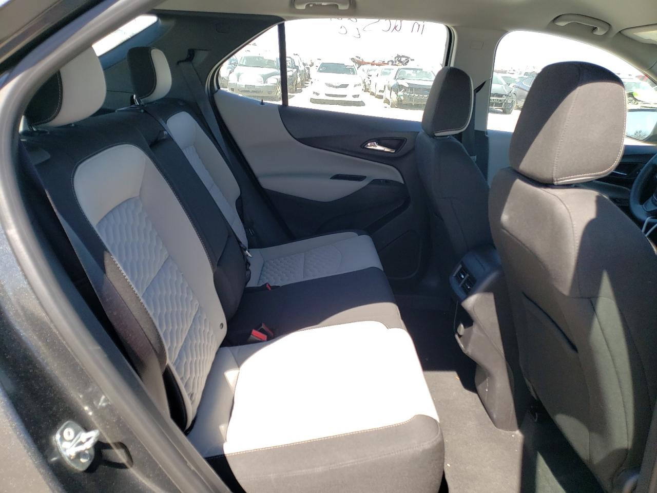 Photo 6 from auction – 2018 CHEVROLET EQUINOX LS with VIN 2GNAXREV7J6151023