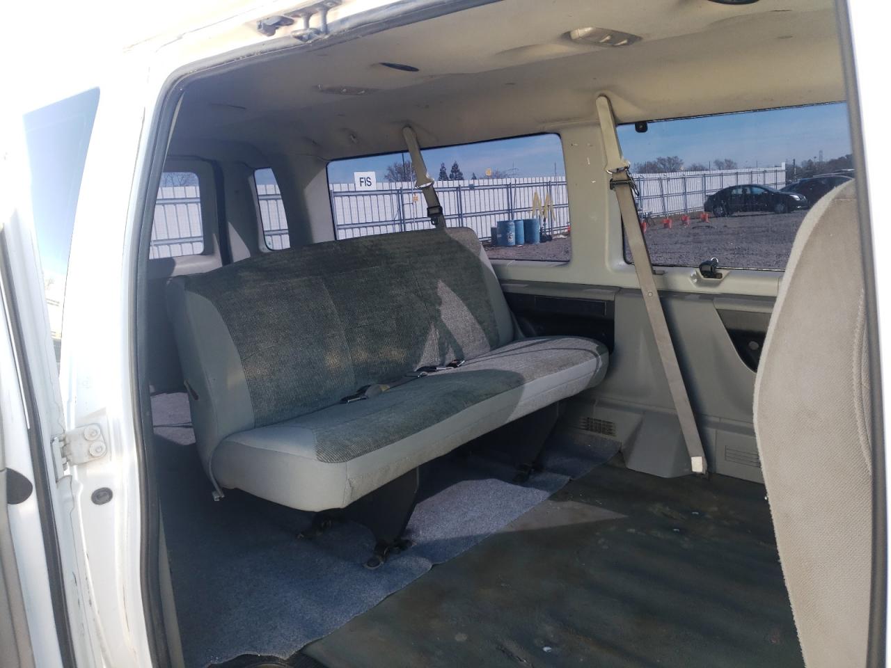 Photo 6 from auction – 2004 FORD ECONOLINE with VIN 1FBSS31LX4HB38573