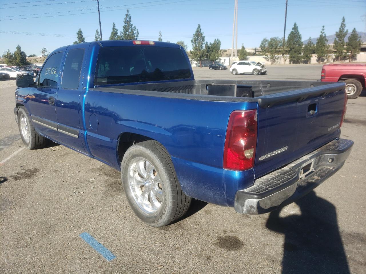 Photo 3 from auction – 2003 CHEVROLET SILVERADO with VIN 2GCEC19T631198172