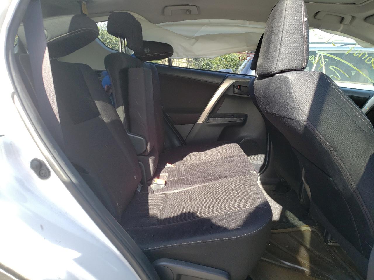 Photo 6 from auction – 2013 TOYOTA RAV4 XLE with VIN JTMRFREV6DD032755