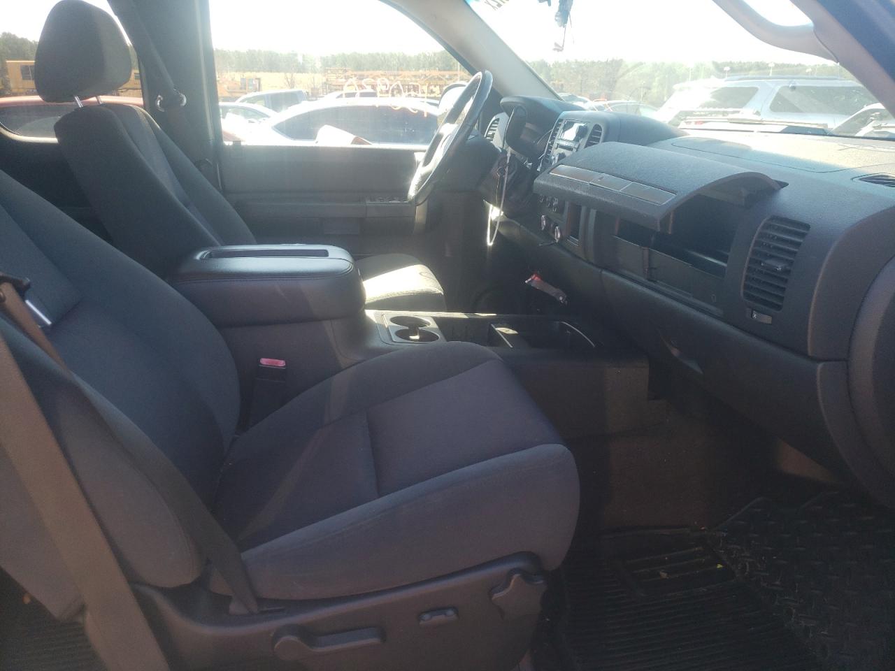 Photo 5 from auction – 2009 GMC SIERRA C15 with VIN 2GTEC290391113065