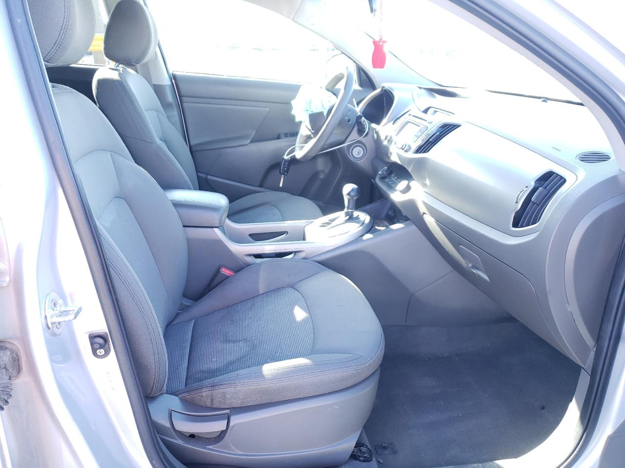 Photo 5 from auction – 2014 KIA SPORTAGE L with VIN KNDPBCACXE7579841