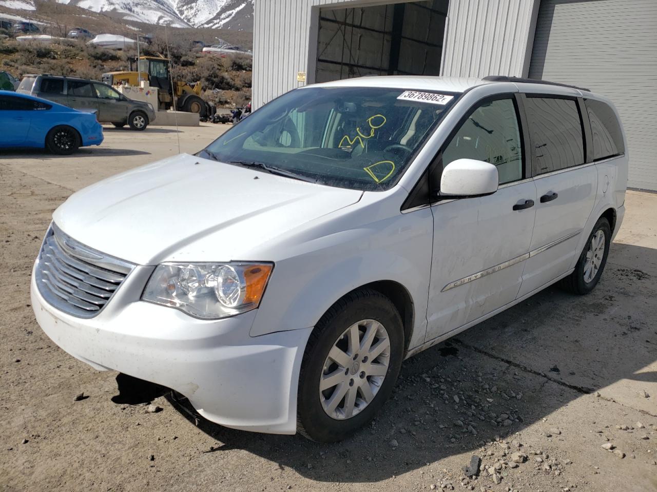 Photo 2 from auction – 2016 CHRYSLER TOWN & COU with VIN 2C4RC1BG2GR296265