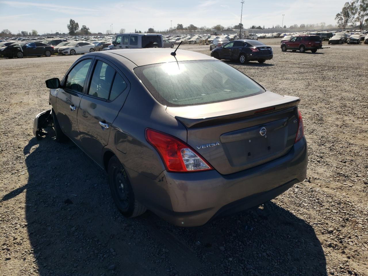 Photo 3 from auction – 2017 NISSAN VERSA S with VIN 3N1CN7AP4HK465259