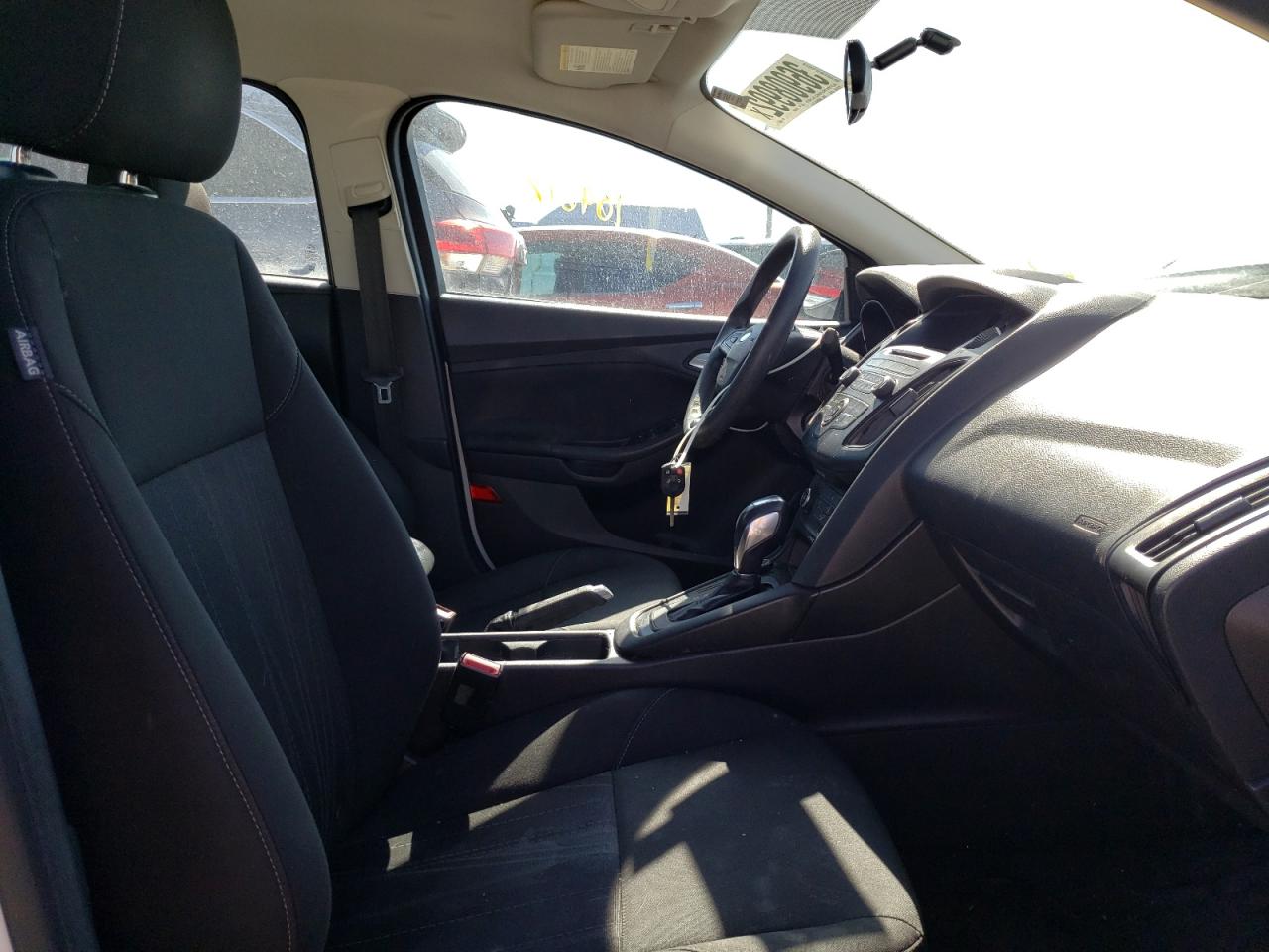 Photo 5 from auction – 2015 FORD FOCUS with VIN 1FADP3F29FL202629