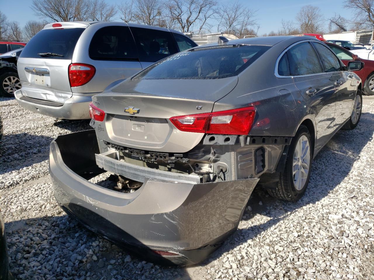 Photo 4 from auction – 2017 CHEVROLET MALIBU LT with VIN 1G1ZE5ST9HF126632
