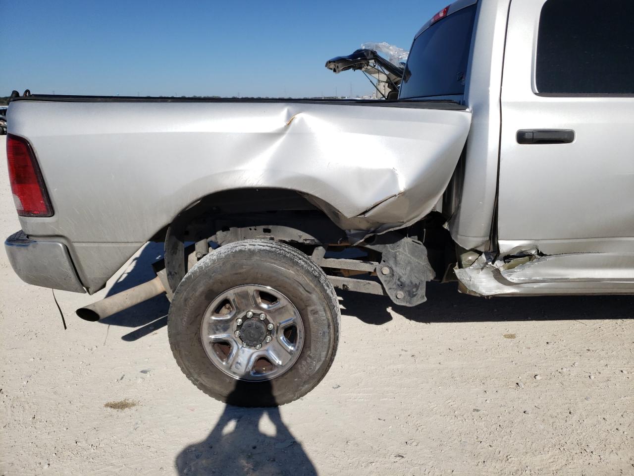 Photo 9 from auction – 2015 RAM 2500 ST with VIN 3C6UR5CJ2FG673909