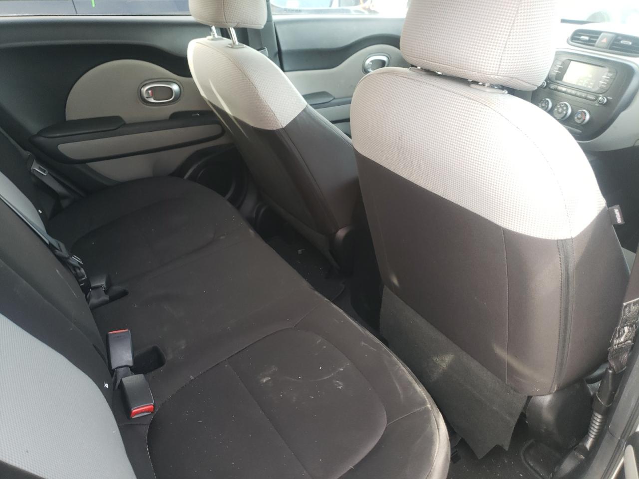 Photo 6 from auction – 2017 KIA SOUL with VIN KNDJN2A27H7504128