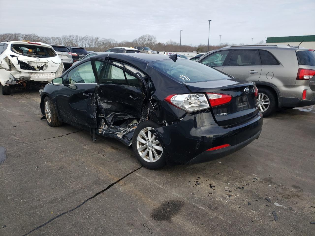 Photo 3 from auction – 2015 KIA FORTE EX with VIN KNAFX4A8XF5317360
