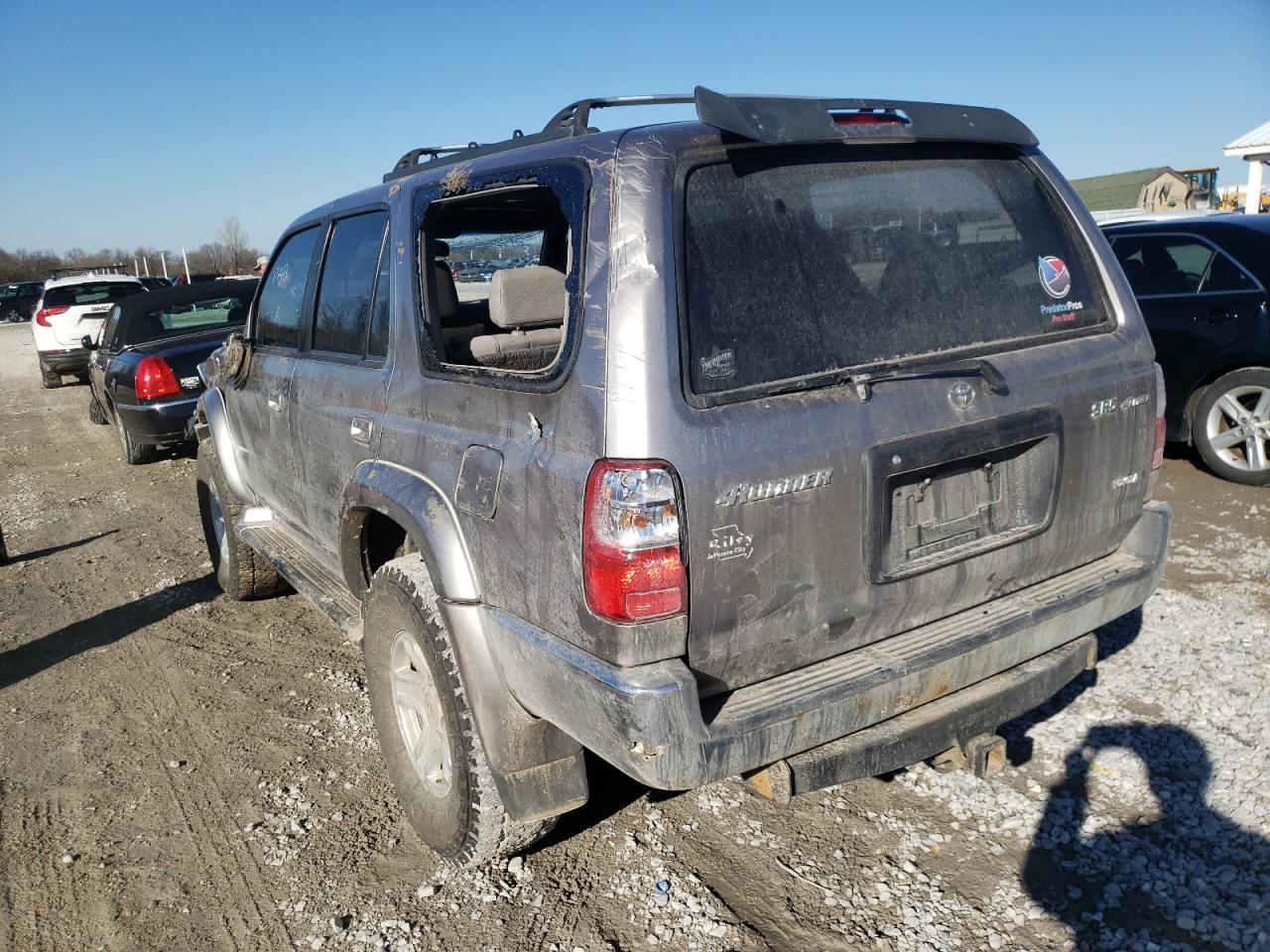 Photo 3 from auction – 2001 TOYOTA 4RUNNER SR with VIN JT3HN86R810346506
