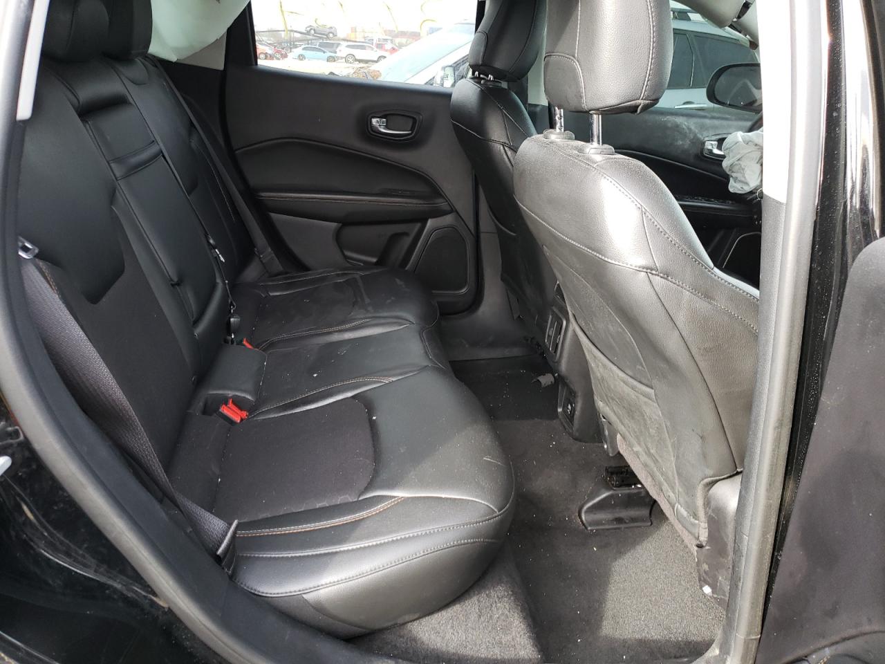 Photo 6 from auction – 2018 JEEP COMPASS LA with VIN 3C4NJDBB7JT270274