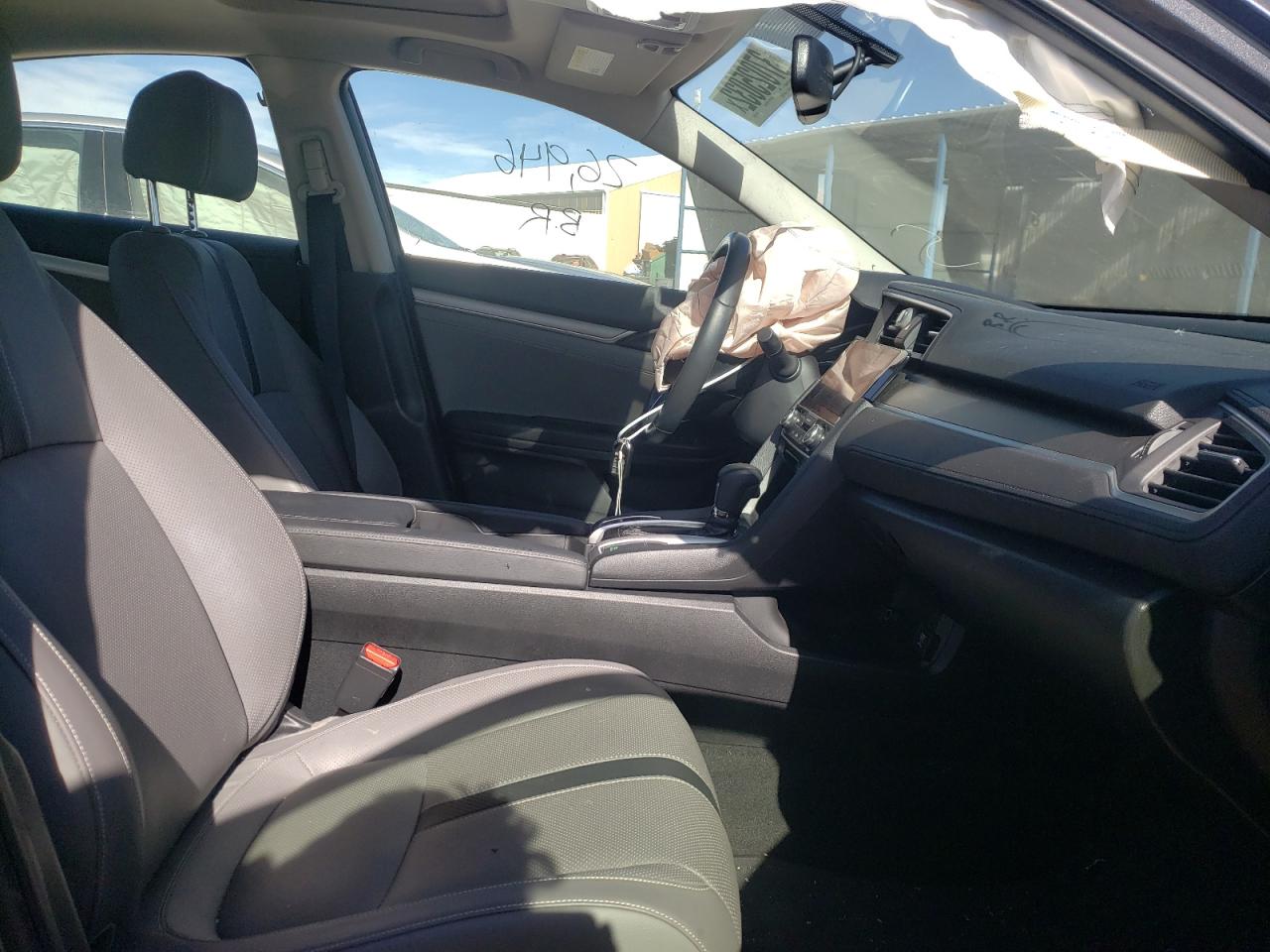 Photo 5 from auction – 2018 HONDA CIVIC with VIN JHMFC1F74JX026412