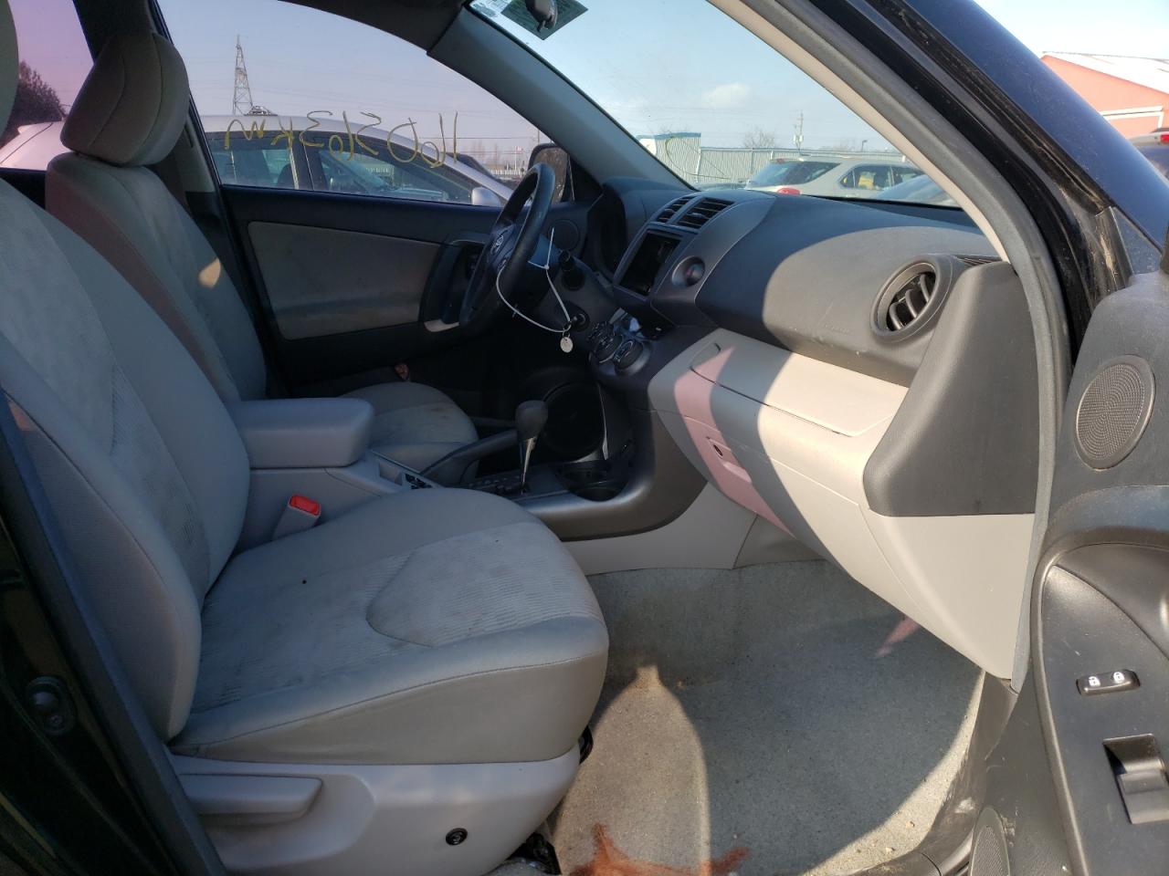 Photo 5 from auction – 2011 TOYOTA RAV4 with VIN 2T3ZF4DV7BW093441