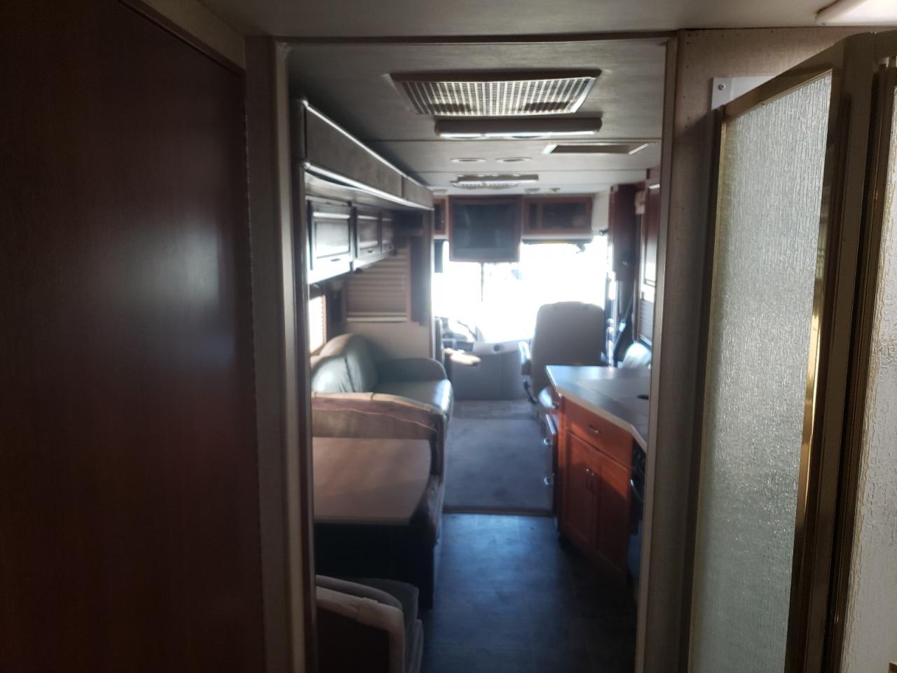 Photo 6 from auction – 2004 FREIGHTLINER CHASSIS X with VIN 4UZAAHBV24CM85427