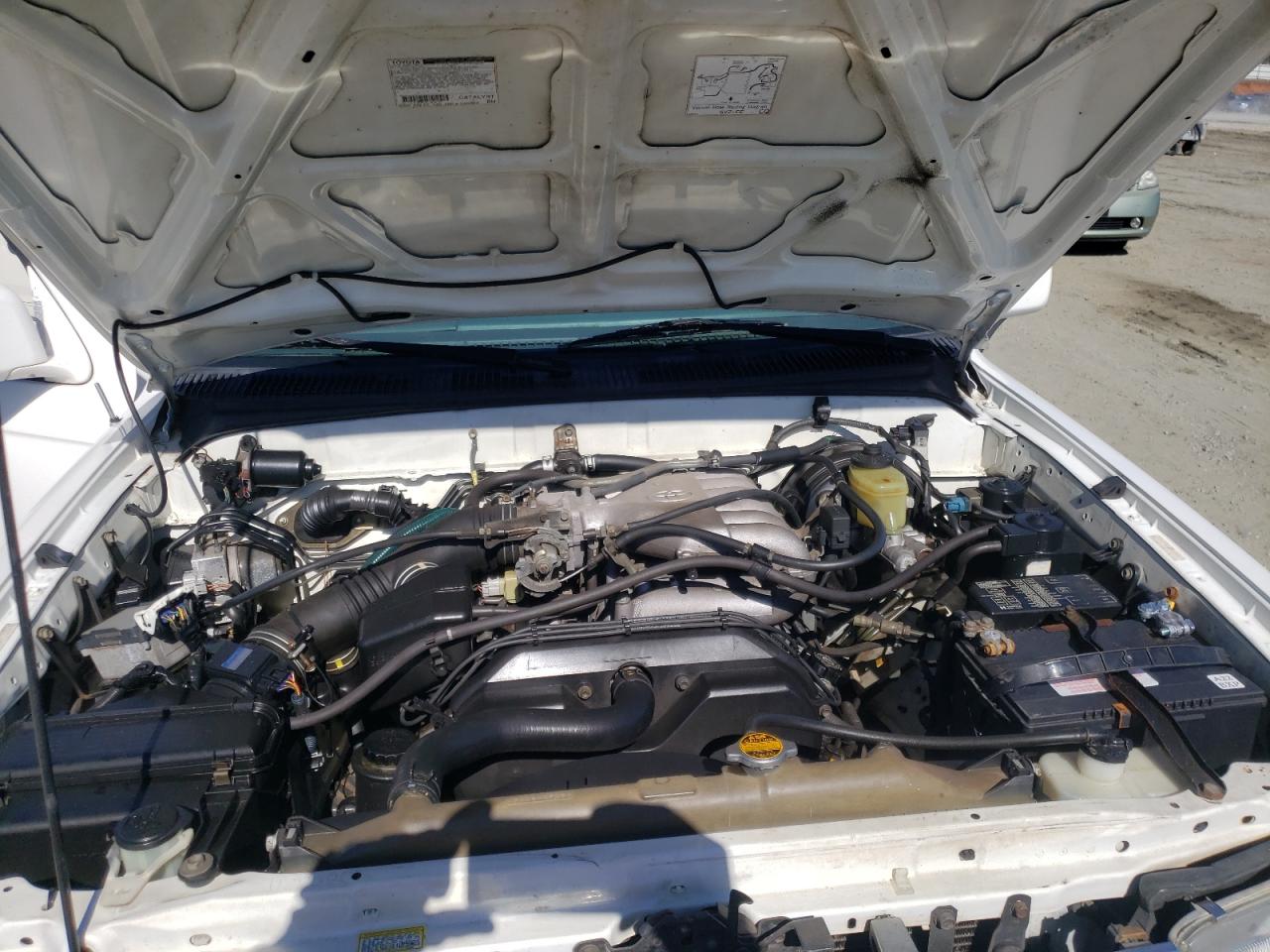 Photo 7 from auction – 1998 TOYOTA 4RUNNER SR with VIN JT3GN86R6W0065615