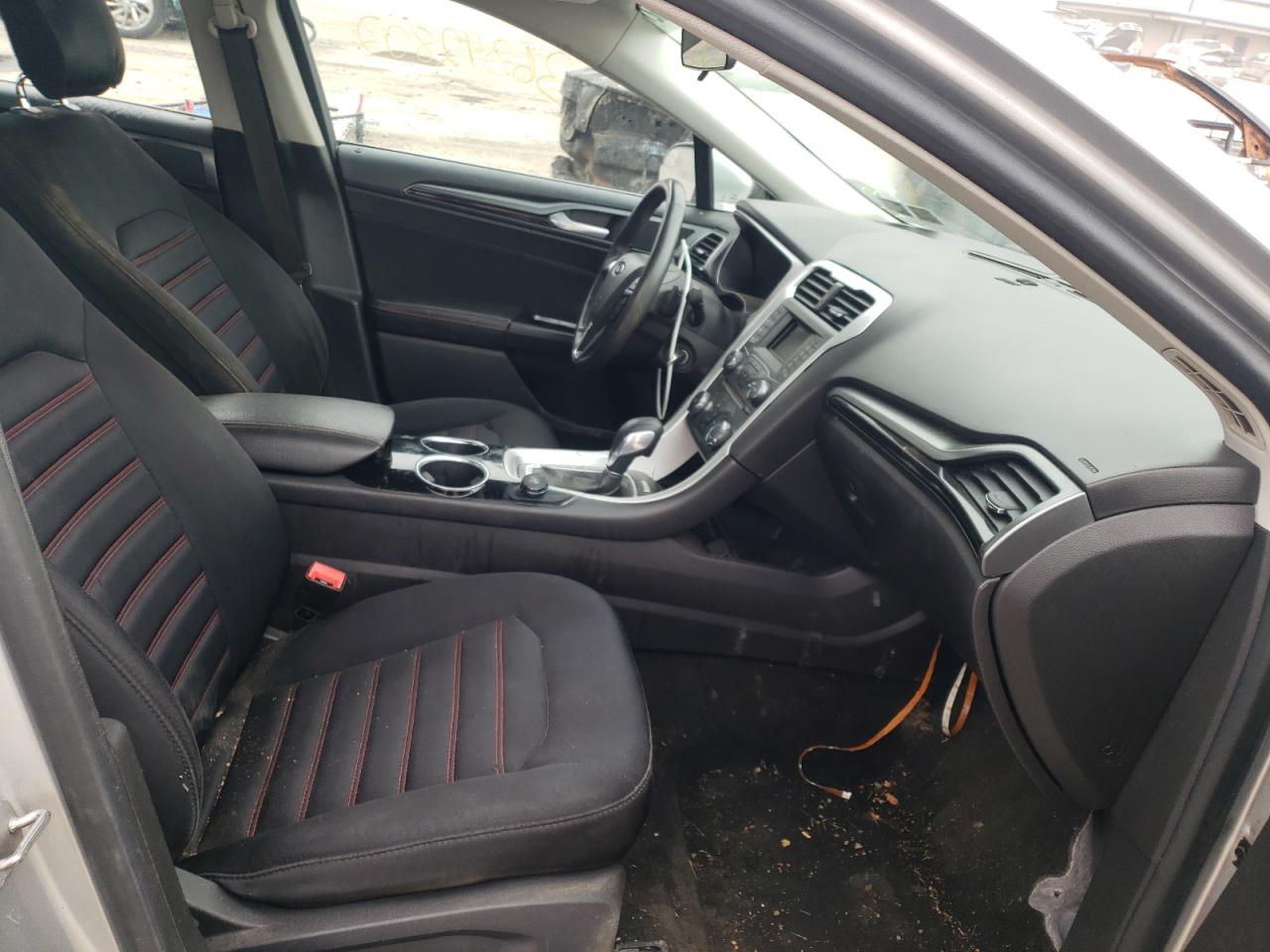 Photo 5 from auction – 2014 FORD FUSION SE with VIN 3FA6P0H97ER147812