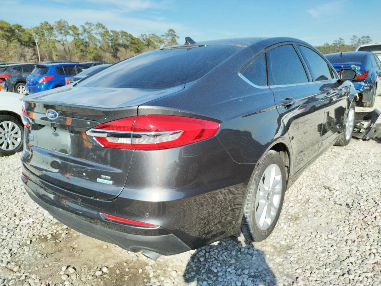 Photo 4 from auction – 2020 FORD FUSION SE with VIN 3FA6P0HD3LR258584