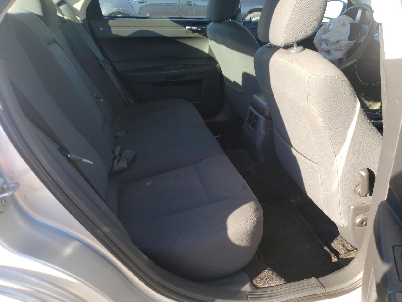Photo 6 from auction – 2008 CHRYSLER 300 LX with VIN 2C3KA43R98H183255