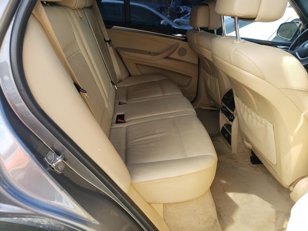 Photo 6 from auction – 2010 BMW X5 XDRIVE3 with VIN 5UXFE4C56AL379417
