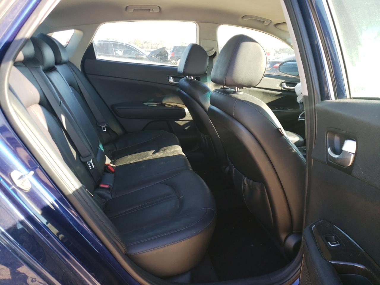 Photo 6 from auction – 2017 KIA OPTIMA EX with VIN 5XXGU4L39HG154328