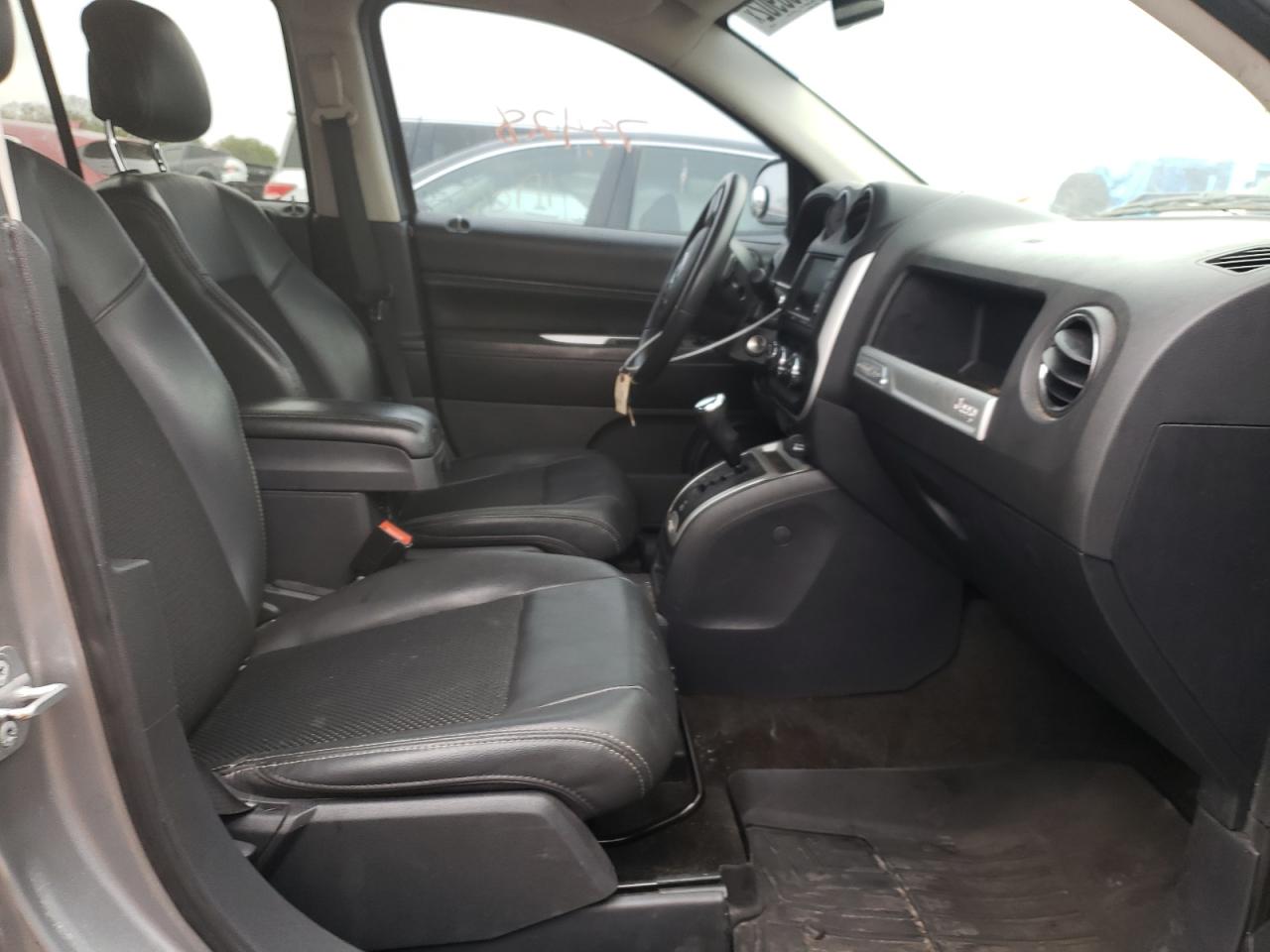 Foto 5 de la subasta – 2014 JEEP COMPASS LA con VIN 1C4NJDEBXED858886