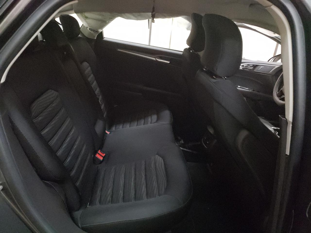 Photo 6 from auction – 2016 FORD FUSION SE with VIN 3FA6P0H70GR380710