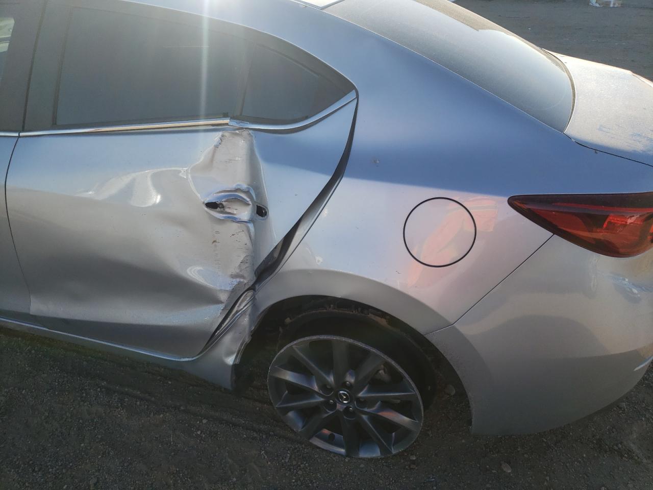 Photo 9 from auction – 2018 MAZDA 3 TOURING with VIN 3MZBN1V3XJM206179
