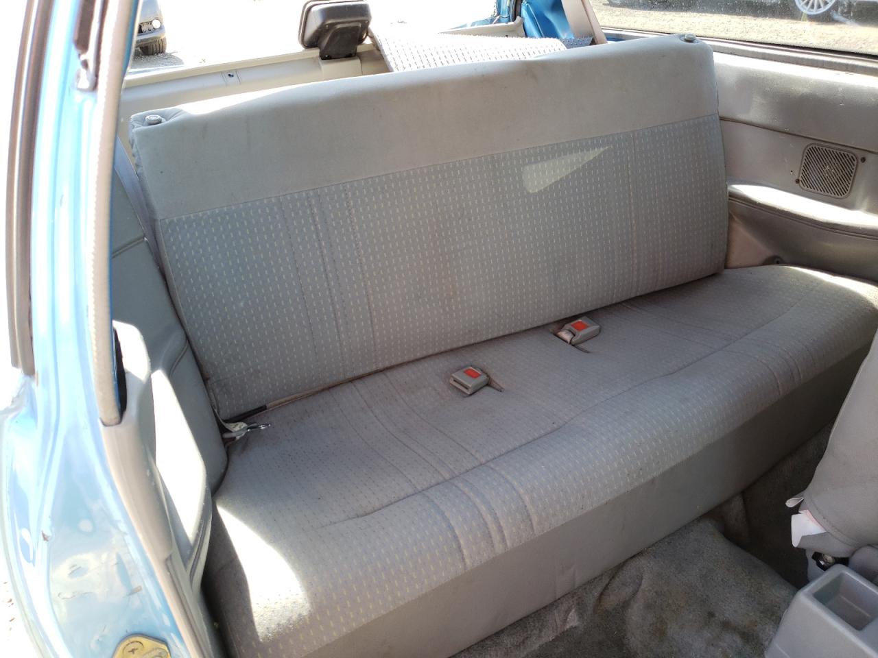 Photo 6 from auction – 1994 GEO METRO XFI with VIN 2C1MS2463R6768031