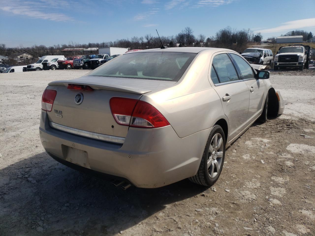 Photo 4 from auction – 2010 MERCURY MILAN with VIN 3MEHM0JA8AR622375