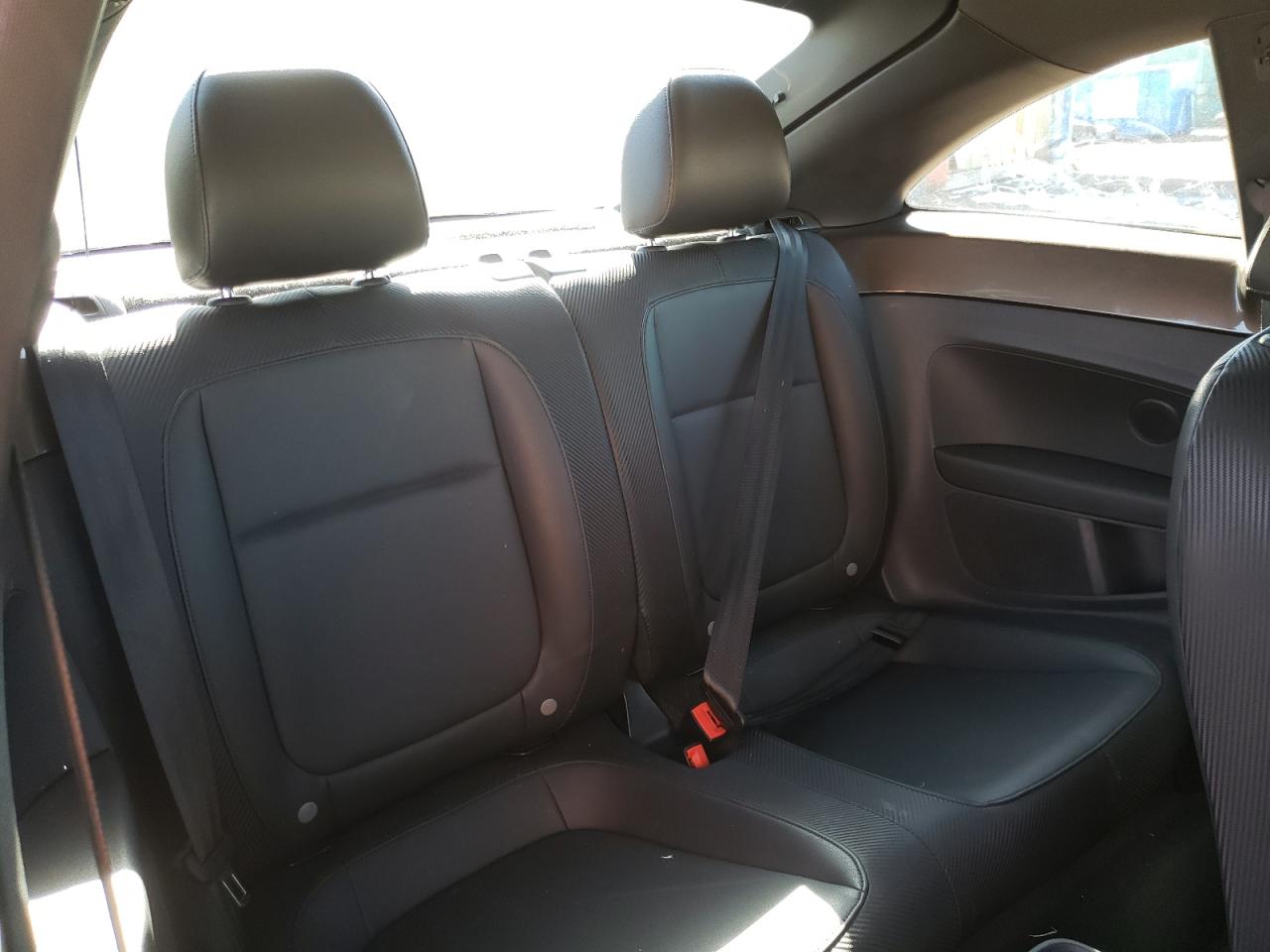 Photo 6 from auction – 2012 VOLKSWAGEN BEETLE with VIN 3VWJP7AT2CM604603