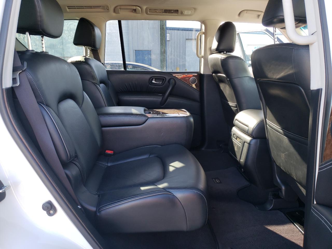 Photo 6 from auction – 2017 INFINITI QX80 BASE with VIN JN8AZ2NF6H9640485